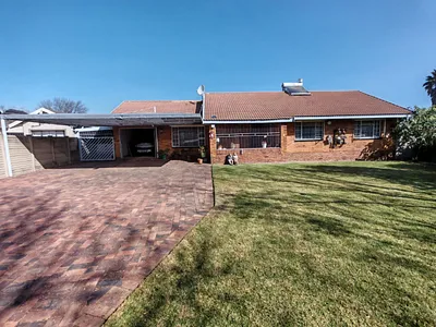 3 Bedroom House For Sale in Sasolburg - CfT1.webp