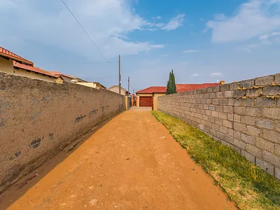 4 Bedroom House For Sale in Krugersdorp - kpCB.webp