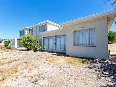 5 Bedroom House For Sale in Velddrif - SuRr.webp