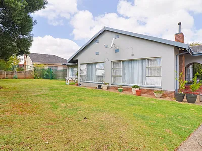3 Bedroom House For Sale in Alberton - fOLd.webp