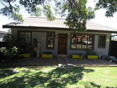 3 Bedroom House For Sale in Humansdorp - BXGM.webp