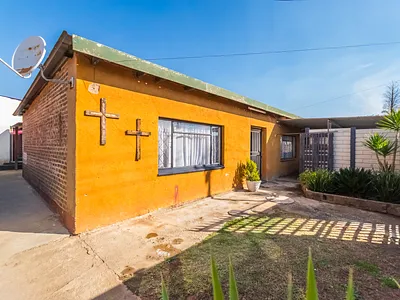 4 Bedroom House For Sale in Krugersdorp - uMBO.webp