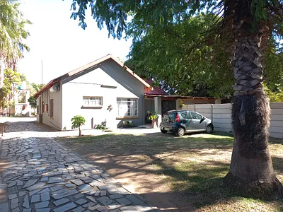 4 Bedroom House For Sale in Bo-dorp, Rustenburg - wWsO.webp