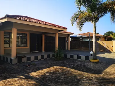 3 Bedroom House To Rent in Richards Bay - SPZl.webp