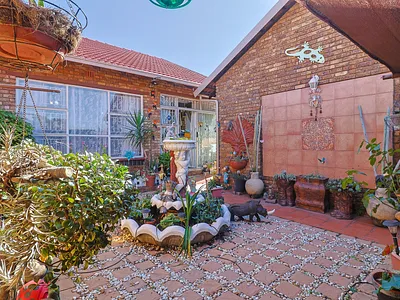3 Bedroom Townhouse For Sale in Alberton - cqsW.webp