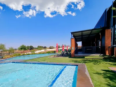 2 Bedroom Apartment For Sale in Boksburg - o2pE.webp