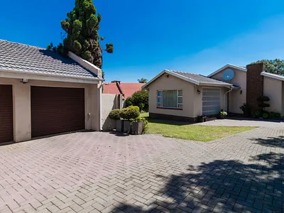 4 Bedroom House For Sale in Edenvale - iqrS.webp