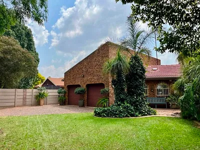 4 Bedroom House For Sale in Springs - BxXD.webp
