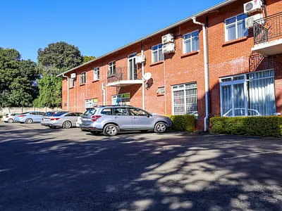 2 Bedroom Apartment For Sale in Hilton - dV4U.webp