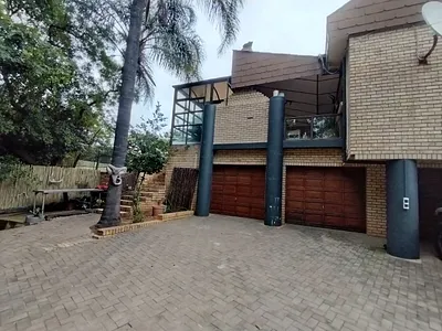 5 Bedroom House For Sale in Rustenburg - FJoO.webp