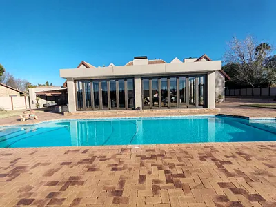 4 Bedroom House For Sale in Sasolburg - 1IiU.webp