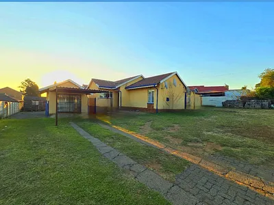 5 Bedroom House For Sale in Witbank - tAhe.webp