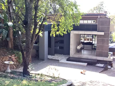 5 Bedroom House For Sale in Rustenburg - T3Yz.webp