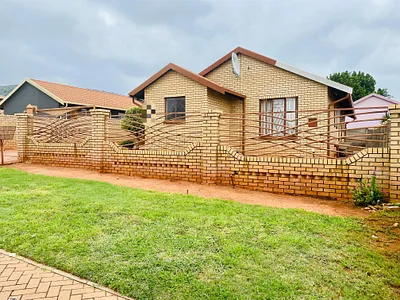 3 Bedroom House To Rent in Rustenburg - img