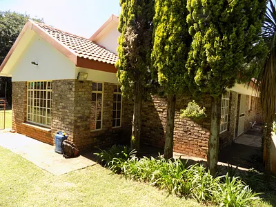 4 Bedroom House For Sale in Ventersdorp - e0SS.webp