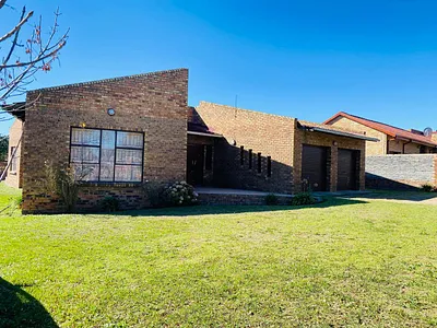 4 Bedroom House For Sale in Bethal - HSTi.webp