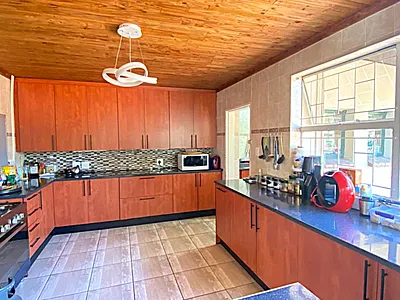 4 Bedroom House To Rent in Pretoria - W6g2.webp