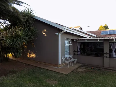 3 Bedroom House For Sale in Ventersdorp - 7tkp.webp