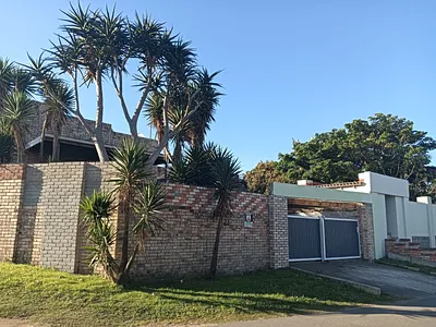 3 Bedroom House For Sale in East London - 7VPV.webp