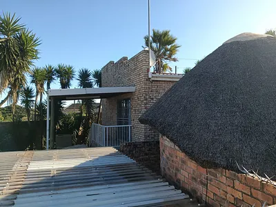 3 Bedroom House For Sale in East London - W76N.webp