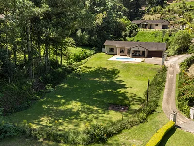 3 Bedroom Townhouse For Sale in Hillcrest - ArRq.webp