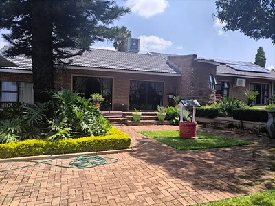 6 Bedroom House For Sale in Rustenburg - IpDM.webp