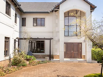 5 Bedroom Townhouse For Sale in Hillcrest - NEGl.webp