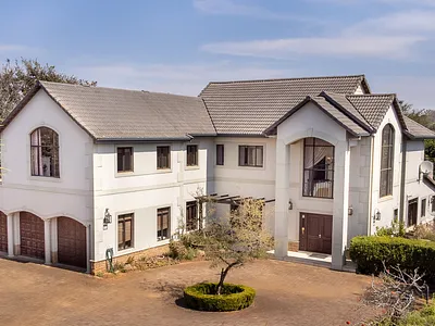 5 Bedroom House For Sale in Hillcrest - wcAT.webp