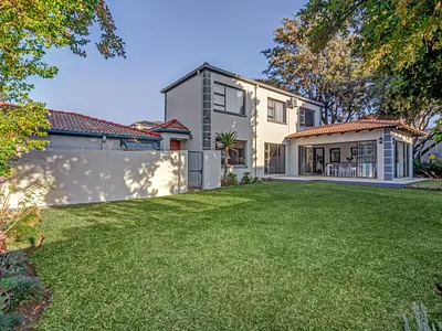 3 Bedroom House For Sale in Sandton - N86p.webp