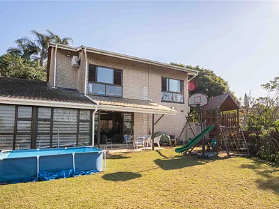 3 Bedroom Apartment For Sale in Amanzimtoti - Omyz.webp