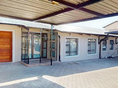3 Bedroom House For Sale in Germiston - FHov.webp