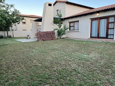 3 Bedroom Townhouse For Sale in Rustenburg - 9tev.webp