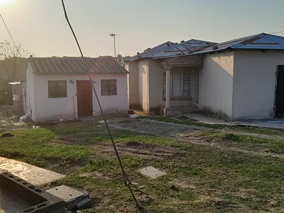 1 Bedroom House For Sale in East London - Duvx.webp