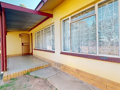 8 Bedroom House For Sale in Potchefstroom - IRvj.webp