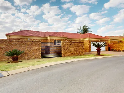 3 Bedroom Townhouse For Sale in Boksburg - BcpY.webp
