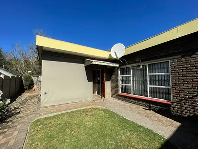 3 Bedroom House For Sale in Vanderbijlpark - NAzo.webp