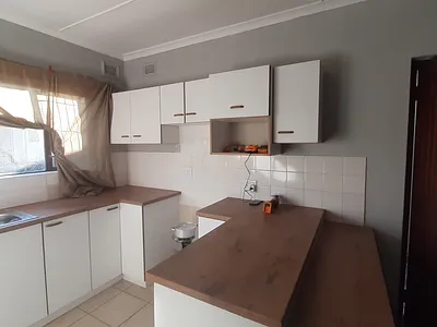 2 Bedroom House To Rent in Amanzimtoti - 9mM0.webp