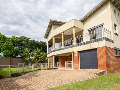 3 Bedroom Townhouse For Sale in Zinkwazi Beach - HffF.webp