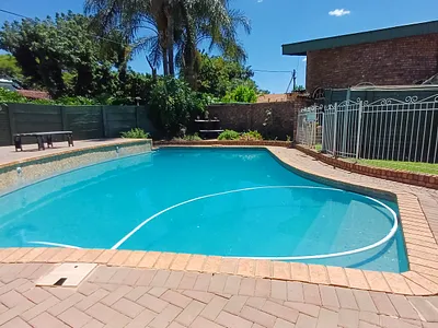 7 Bedroom House For Sale in Pretoria - zw7A.webp
