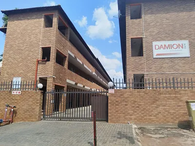 1 Bedroom Apartment For Sale in Rustenburg - LzQ6.webp