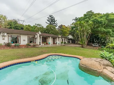 3 Bedroom House For Sale in Queensburgh - 7Yp6.webp
