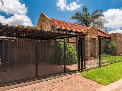 2 Bedroom House For Sale in Centurion - KQaE.webp