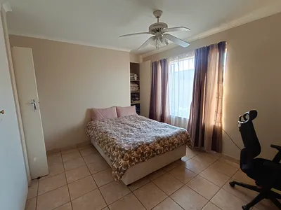 2 Bedroom Apartment For Sale in Centurion - 1UiY.webp