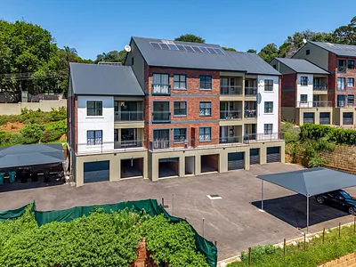 2 Bedroom Apartment For Sale in Pietermaritzburg - FcI5.webp