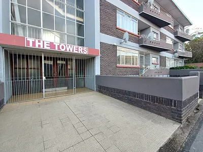 2 Bedroom Apartment For Sale in Uitenhage - G6fg.webp