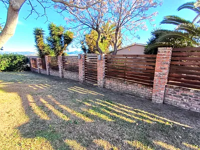 3 Bedroom House For Sale in Uitenhage - 1fwx.webp