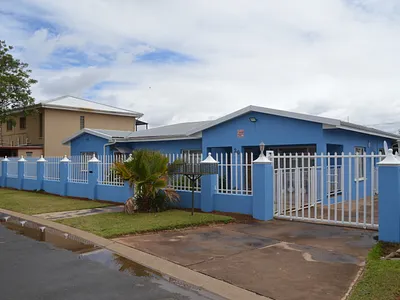 4 Bedroom House For Sale in Queenstown - OgH6.webp