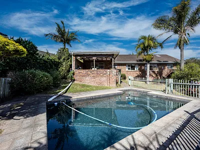 4 Bedroom House For Sale in East London - 6eB6.webp