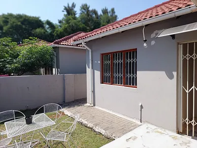 3 Bedroom Townhouse For Sale in Rustenburg - 4EcR.webp
