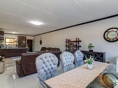 3 Bedroom Apartment For Sale in Sandton - yOeW.webp